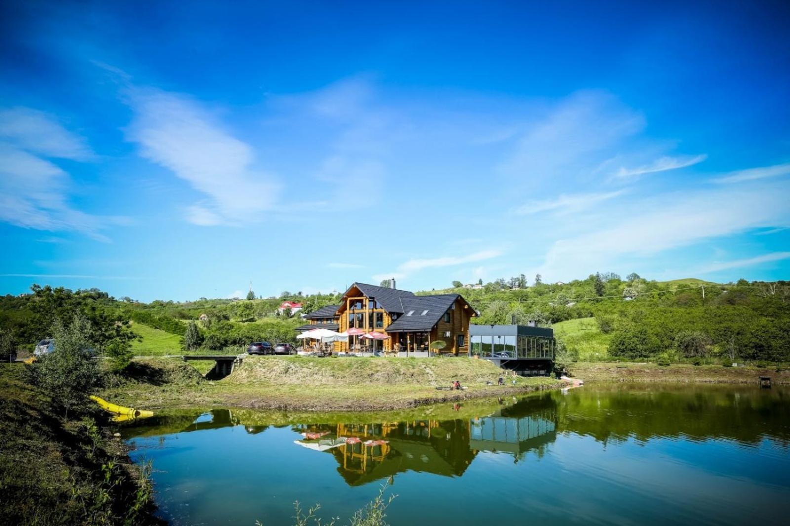 Mountain Lake Jbs Hotel Focsani Exterior photo